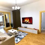 Ultracentral 4 - Old Center -120 Square Meters - *