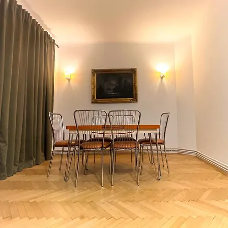 Ultracentral 4 - Old Center -120 Square Meters -