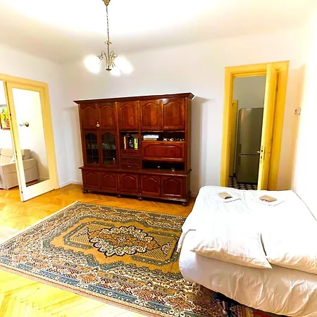 Ultracentral 4 - Old Center -120 Square Meters - *