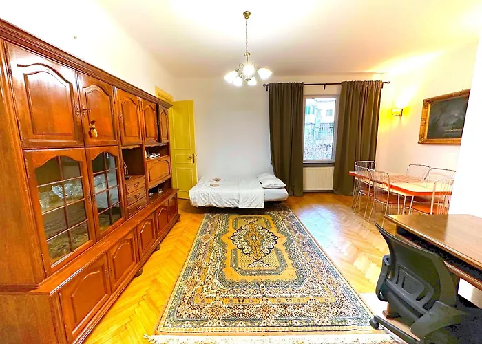 Daire Ultracentral 4 - Old Center -120 Square Meters - *