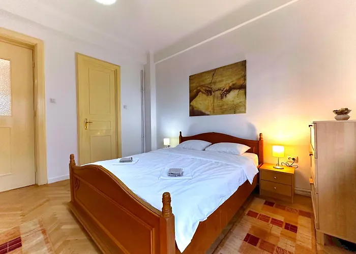 Ultracentral 4 - Old Center -120 Square Meters -