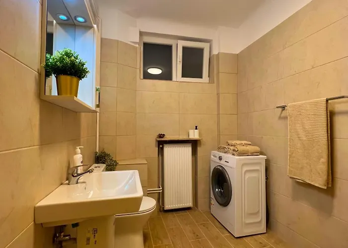 Daire Ultracentral 4 - Old Center -120 Square Meters - Bükreş