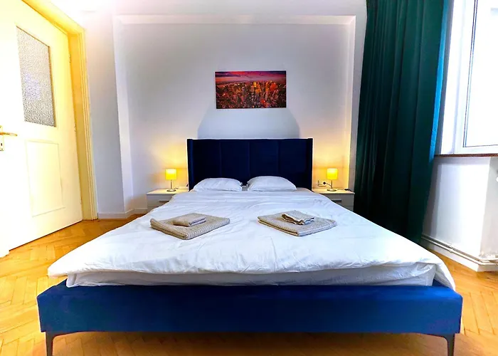 Apartament Ultracentral 4 - Old Center -120 Square Meters - Bukareszt