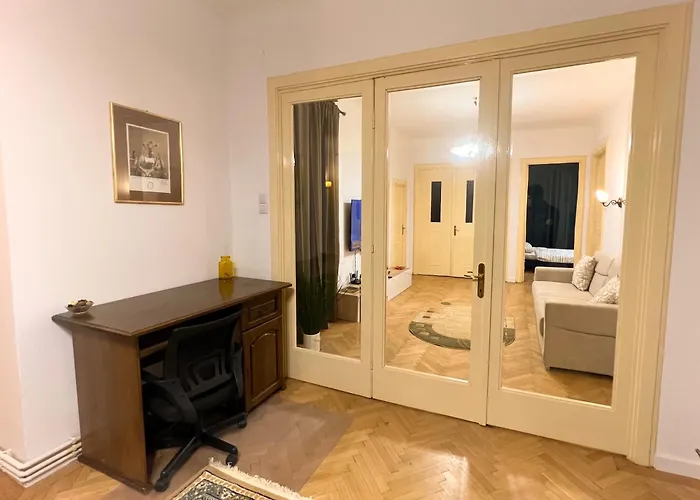 Ultracentral 4 - Old Center -120 Square Meters - Bukareszt